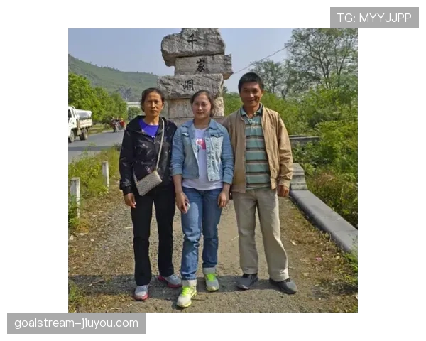 廖秋云训练完直接拎爱马仕去吃米其林,这日子过得比偶像剧还飘 廖秋云训练完直接拎爱马仕去吃米其林,这日子过得比偶像剧还飘
